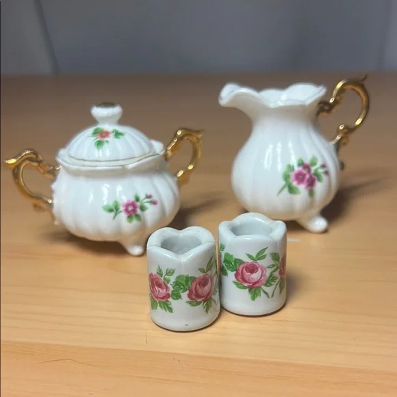 Vintage Mini Creamer and Sugar Bowl with Lid AND candle holders - Picture 12 of 12